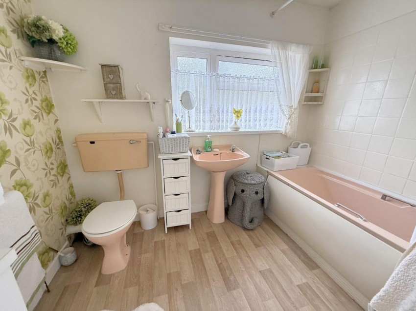 Images for Yates Avenue, Newbold, Rugby