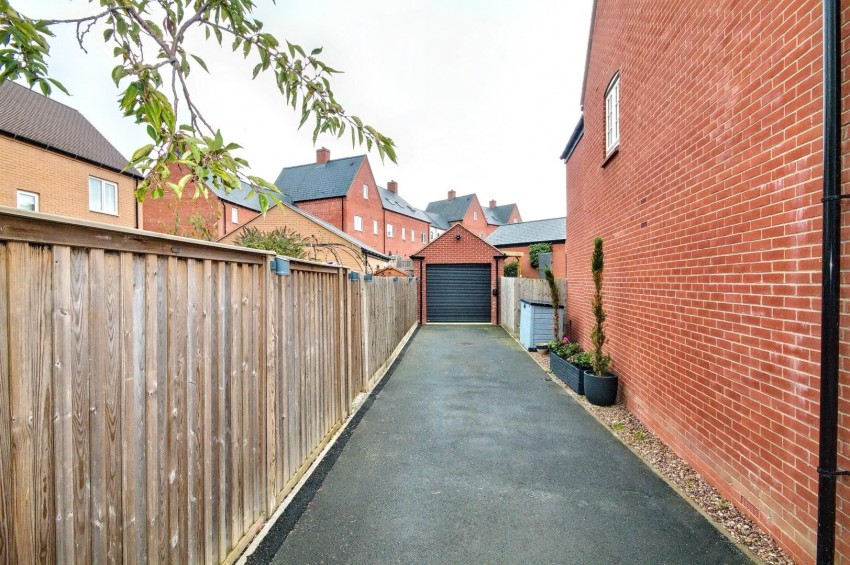 Images for Redcar Road, Towcester