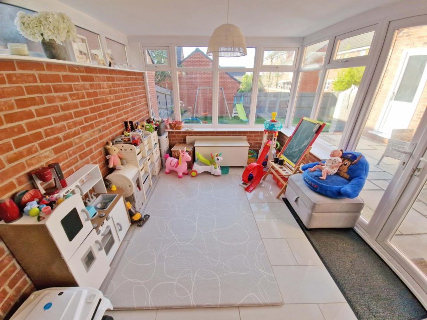 Images for Elder Avenue, Rugby