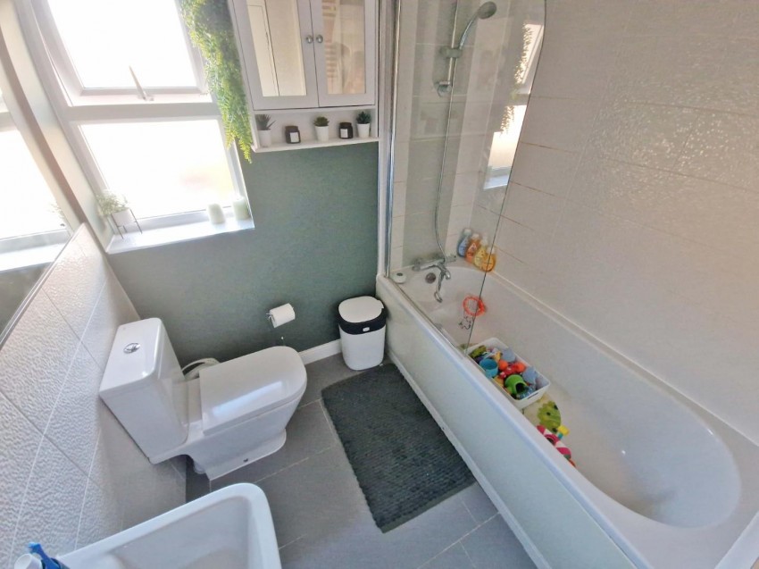Images for Elder Avenue, Rugby