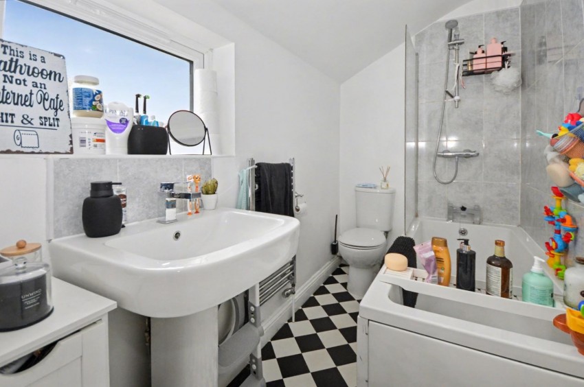 Images for High Street, Earls Barton, Northampton