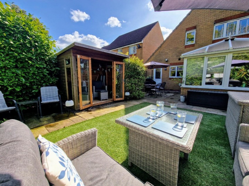 Images for Burrows Vale, Brixworth, Northampton