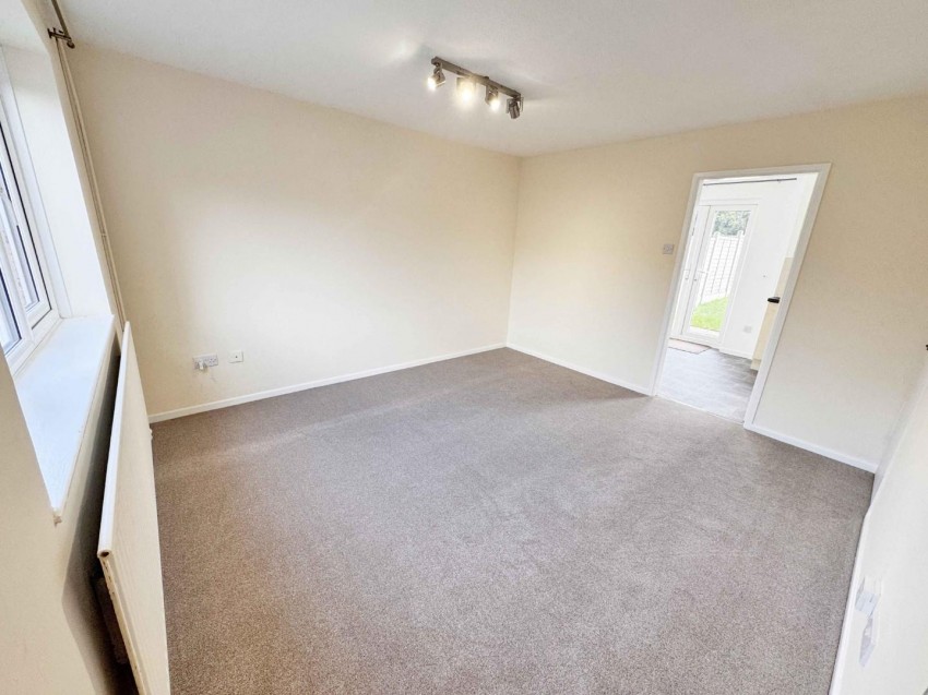 Images for Brunes Court, Brownsover, Rugby