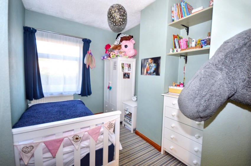 Images for Tebbutts Yard, Earls Barton, Northampton