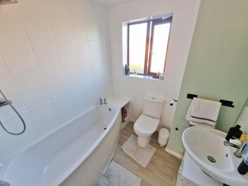 Images for Walnut Way, RUGBY