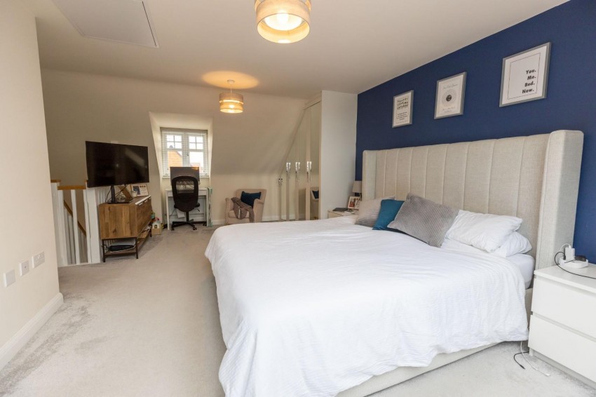 Images for Hutchins Close, Overstone Gate