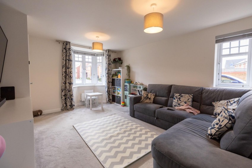 Images for Hutchins Close, Overstone Gate