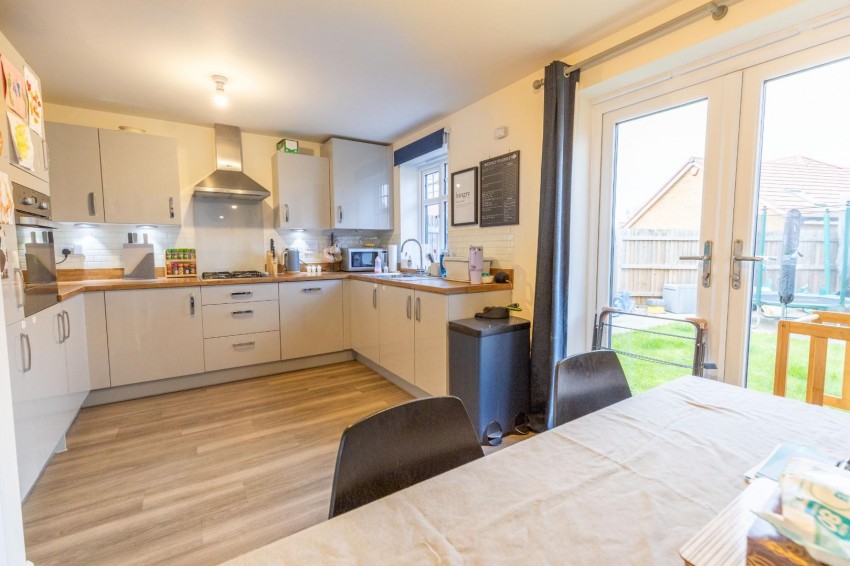 Images for Hutchins Close, Overstone Gate