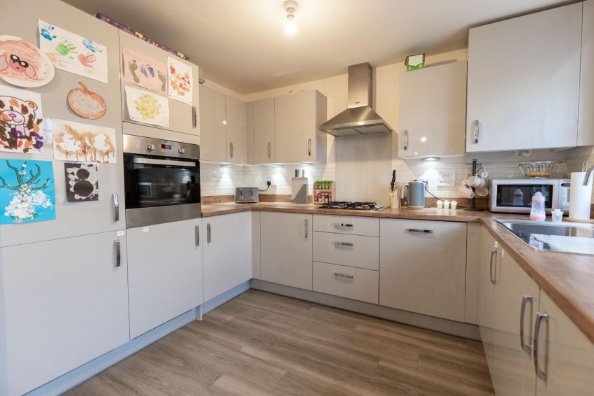 Images for Hutchins Close, Overstone Gate