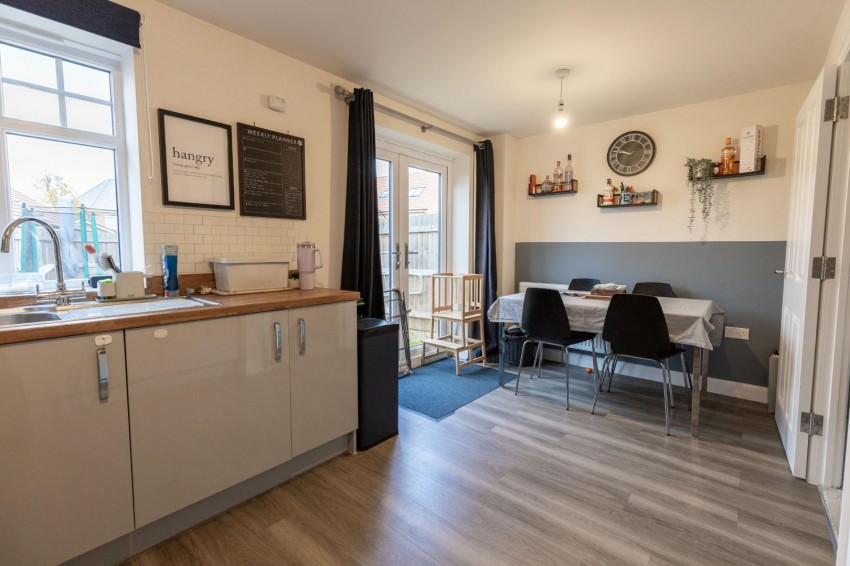 Images for Hutchins Close, Overstone Gate