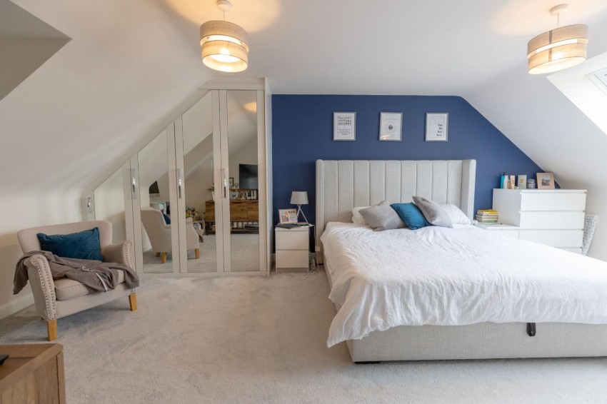 Images for Hutchins Close, Overstone Gate