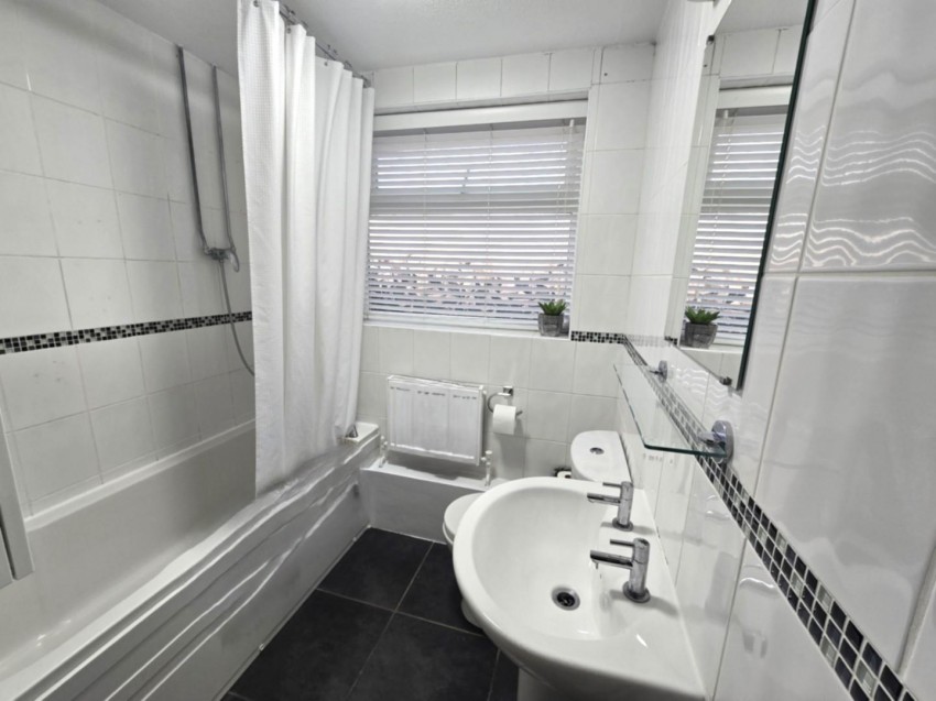 Images for Cordon Crescent, Earls Barton, Northampton