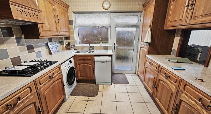 Images for Fallowfield, Wellingborough