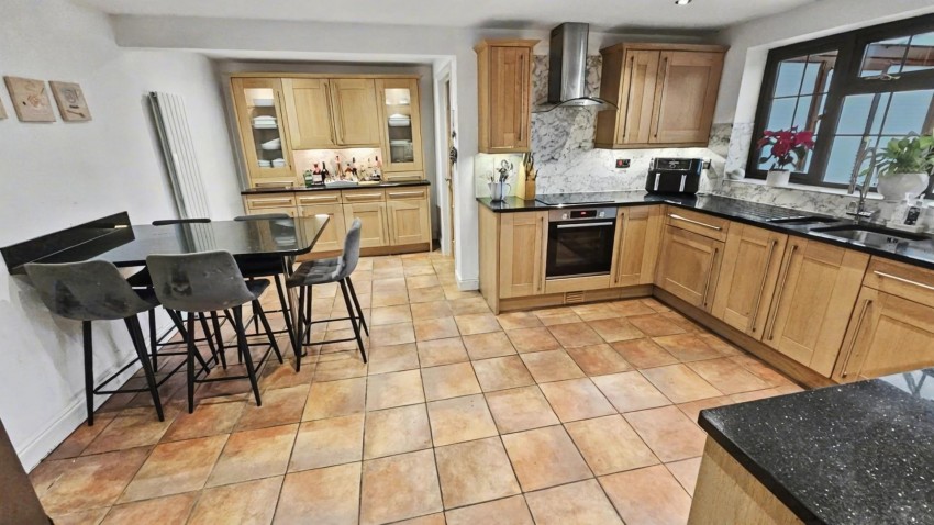 Images for Butlins Lane, Roade, Northampton