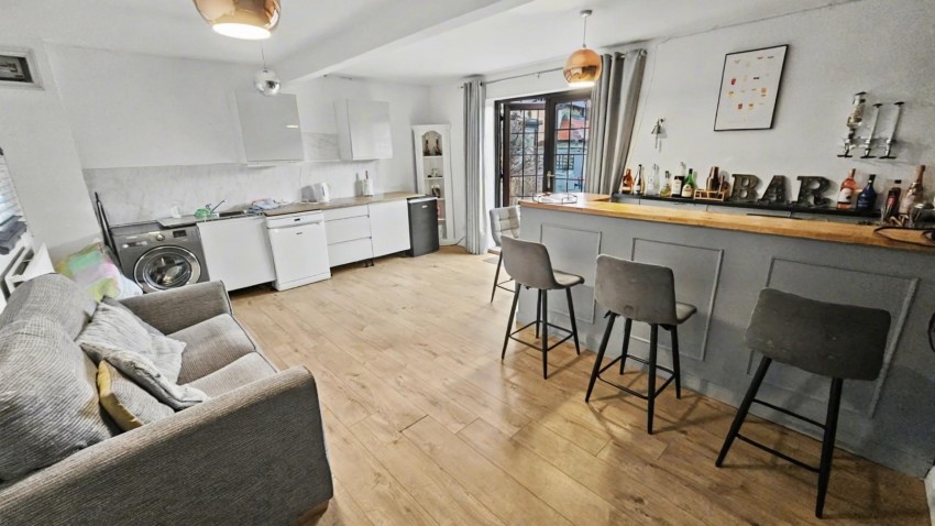 Images for Butlins Lane, Roade, Northampton