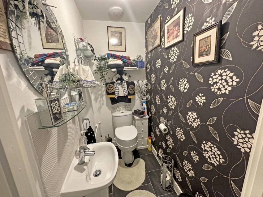 Images for Wimbourne Road, Houlton, RUGBY