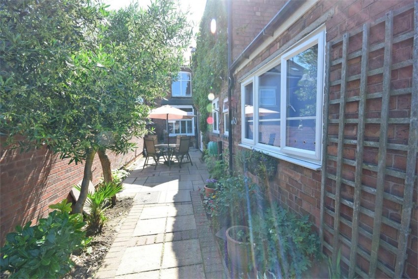 Images for Murray Road, Town Centre