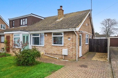 View Full Details for 47 Willow View, Kislingbury, NORTHAMPTON