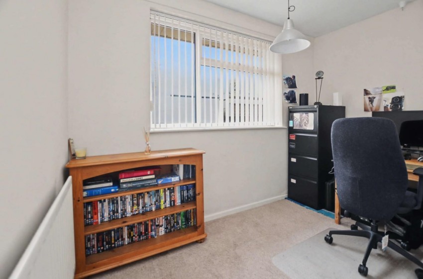 Images for 47 Willow View, Kislingbury, NORTHAMPTON