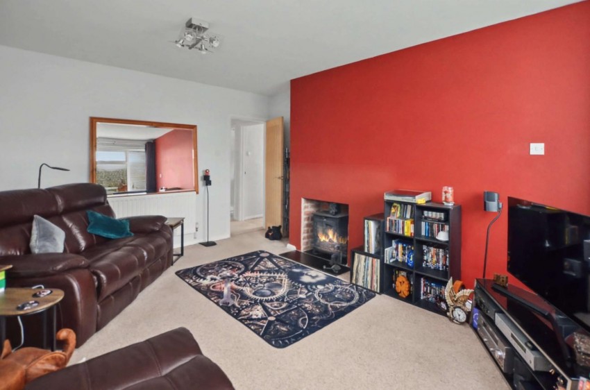 Images for 47 Willow View, Kislingbury, NORTHAMPTON