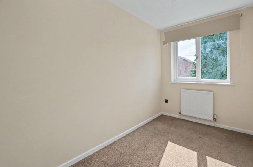 Images for Portchester Gardens, Wakes Meadow, Northampton