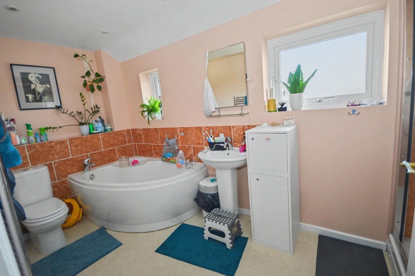 Images for Elizabeth Way, Earls Barton, Northampton