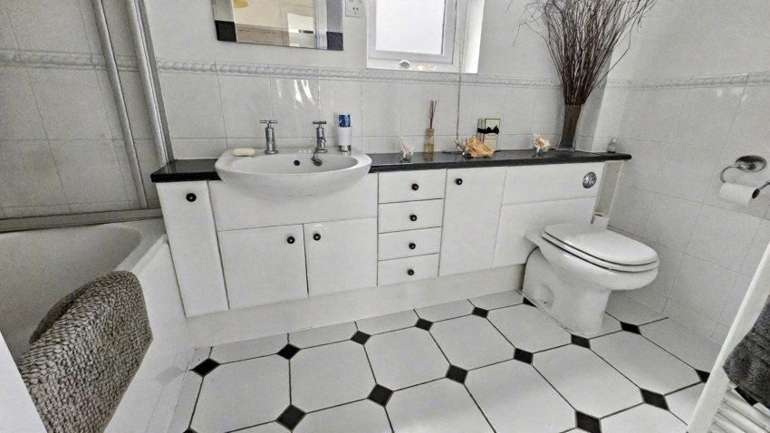 Images for Tiverton Avenue, Kingsthorpe, Northampton