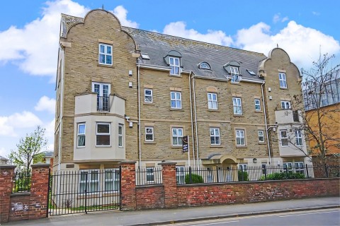 View Full Details for Flat 1 Victoria House, Billing Road, Northampton