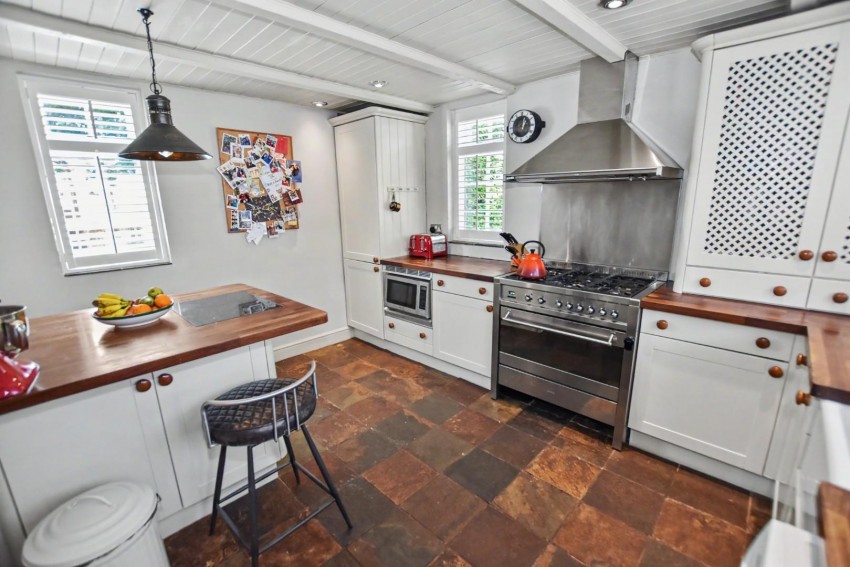 Images for Old End, Piddington, Northampton