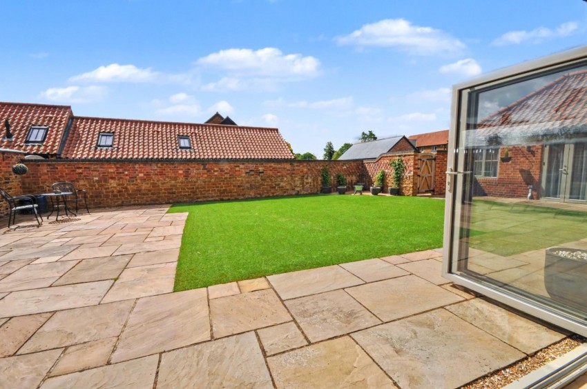 Images for Hill Farm Court, Mears Ashby, Northampton