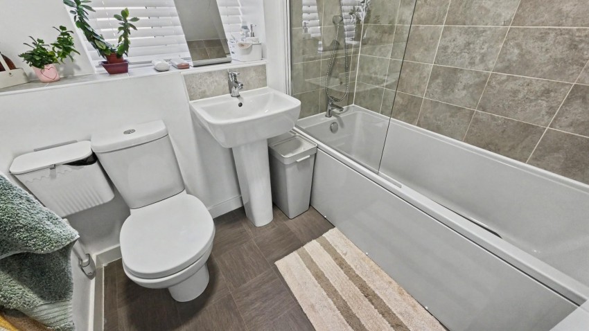 Images for Pianoforte Road, Roade, Northampton