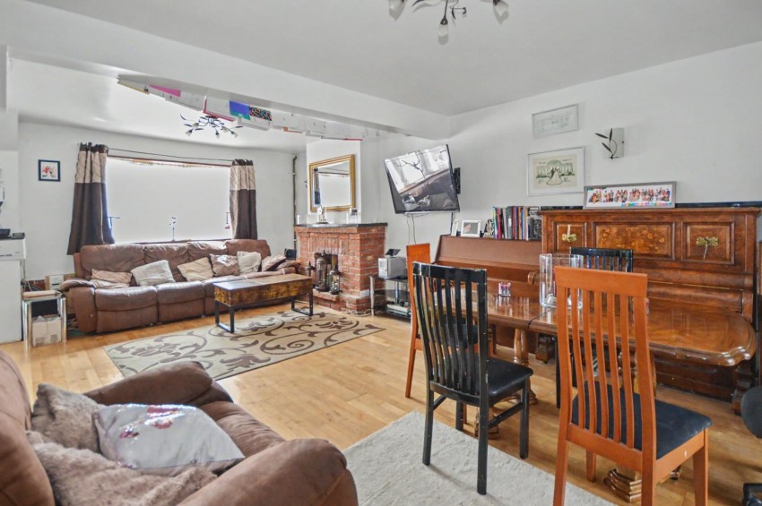 Images for Wellingborough Road, Earls Barton, Northampton