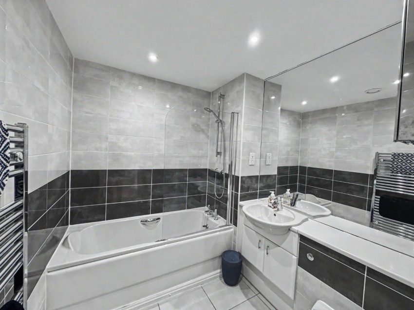 Images for High Street, Upton, Northampton