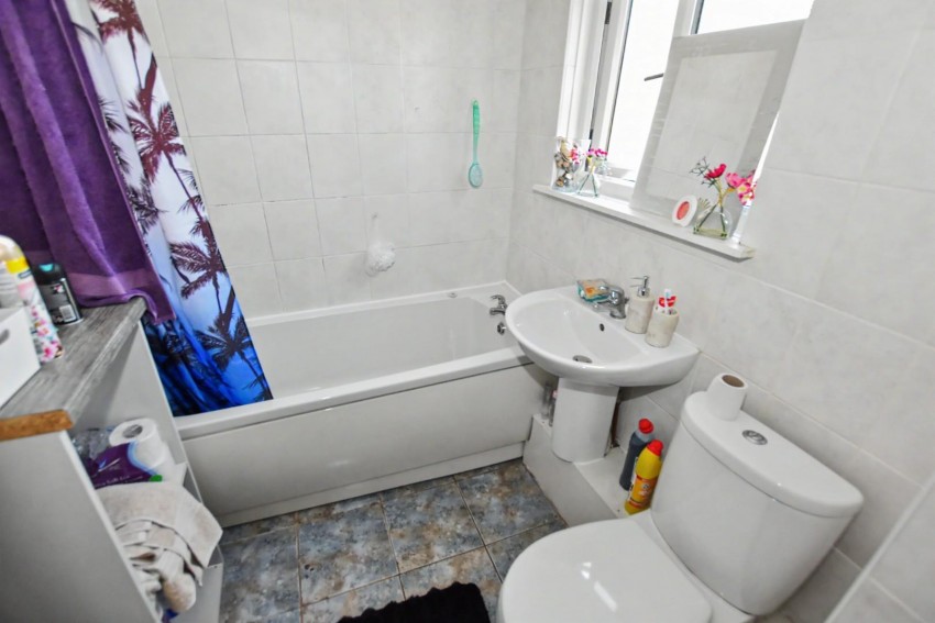 Images for Old Barn Court, Lings, Northampton