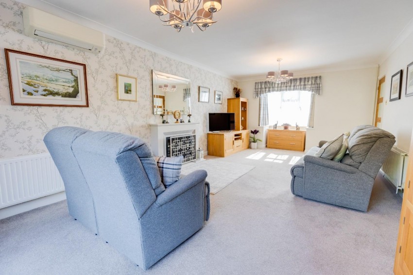 Images for Aviemore Gardens, West Hunsbury