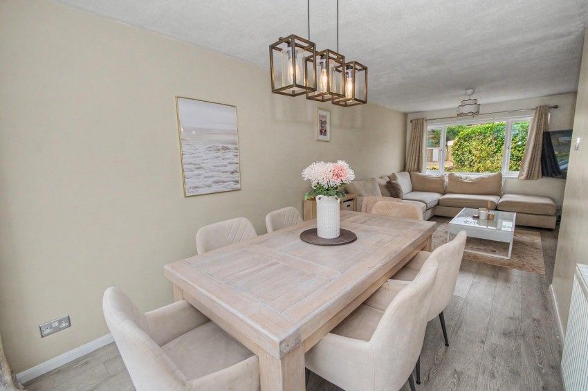 Images for Dowthorpe Hill, Earls Barton, Northampton