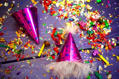 7 Festive Party Games (Suitable for Kids!)